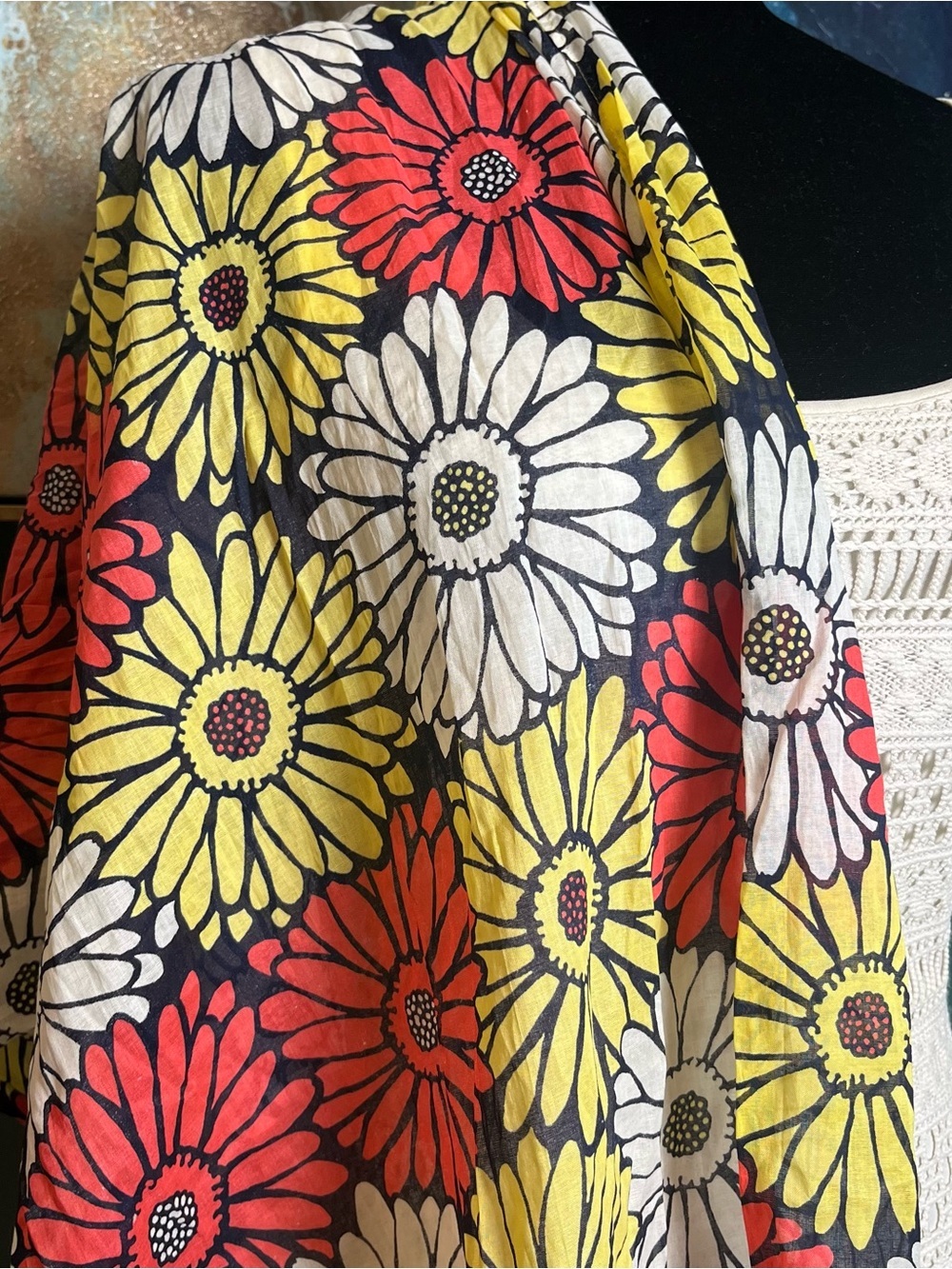 Lightweight Cottom Floral Print Scarf - Picture 4 of 4